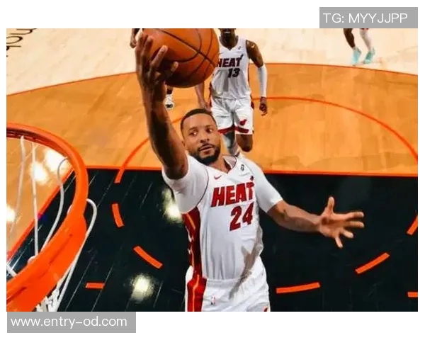 鲍威尔称韦尔如同2K游戏接管模式的能量条始终保持巅峰状态 鲍威尔称韦尔如同2K游戏接管模式的能量条始终保持巅峰状态