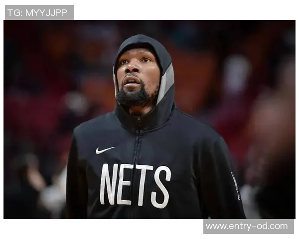 重返布鲁克林杜兰特赛前温情拥抱蔡老板夫人吴明华展现友谊与情谊